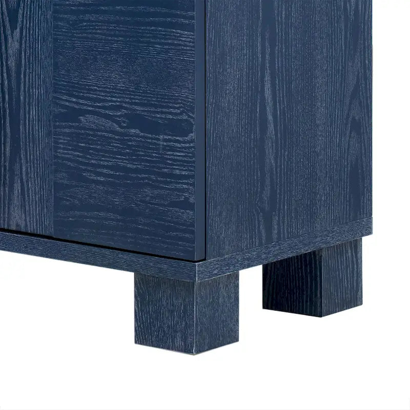 Buffet en bois avec étagères réglables et poignées dorées