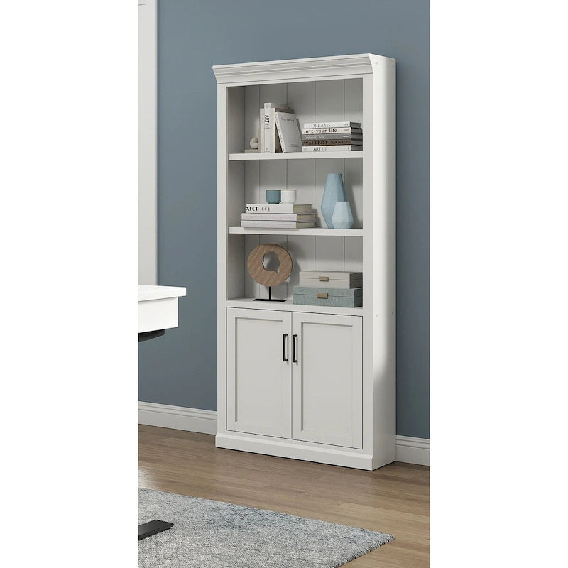 Bibliothèque basse avec portes finition bois blanc, étagères ouvertes, utilisateur unique, entièrement assemblée